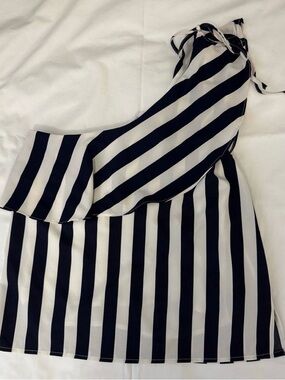 Lucca one shoulder striped top Size XS